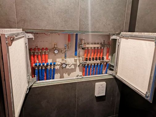 Люк под плитку Секрет 3.0, 2 створки 1100*850 Люк под плитку Секрет 3.0, 2 створки 1100*850